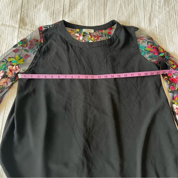 2/$30 Umgee Black and Pink Blouse with Boxy Style and 3/4 Sleeves - Picture 16 of 16